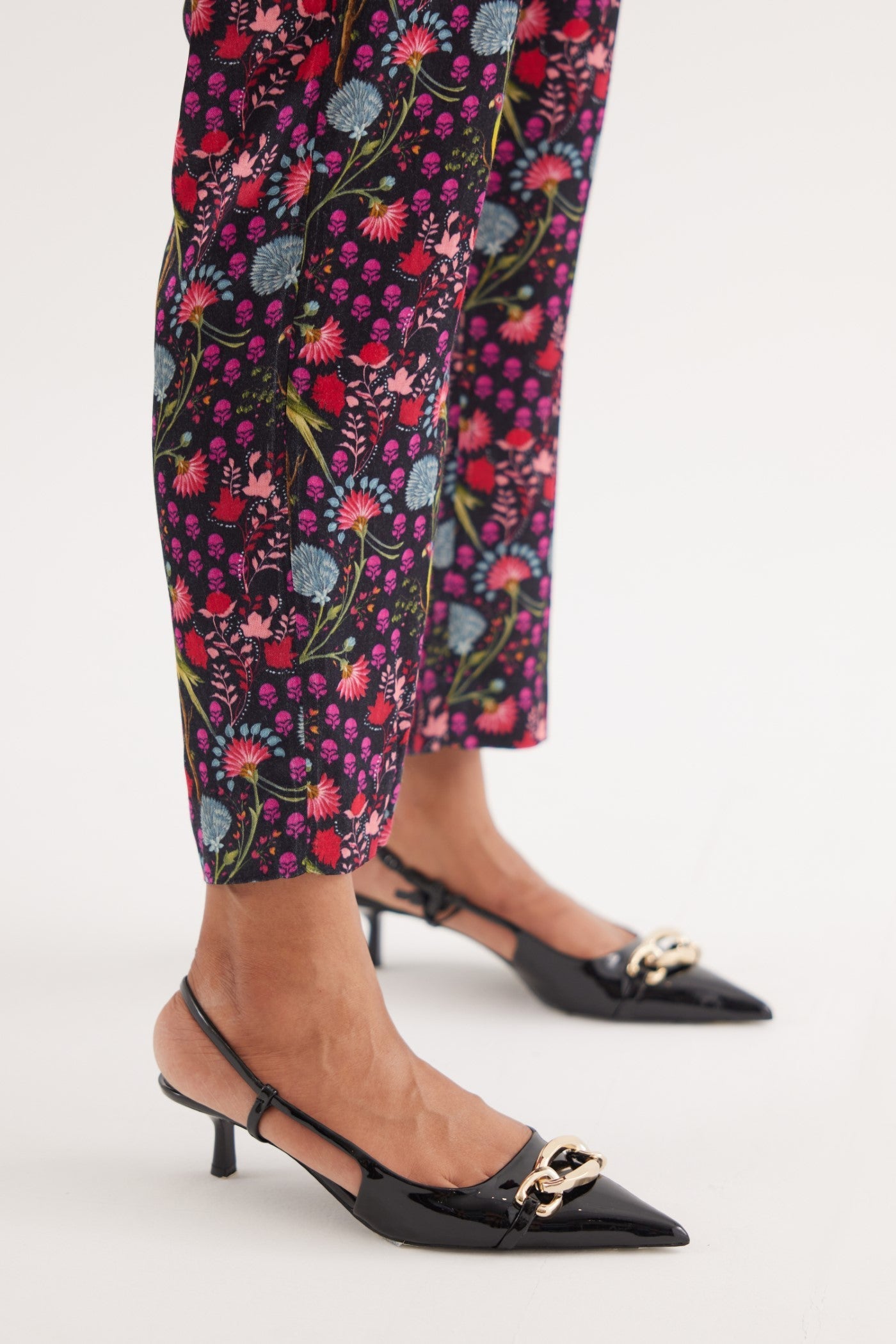 Black Mashroo Parrot Print Pant