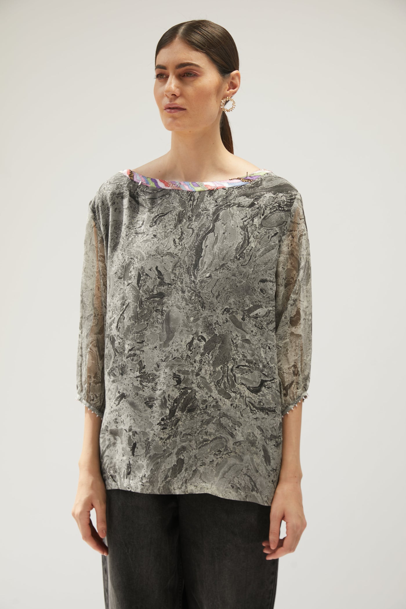 Essential Chiffon top, chiffon silk, handcrafted fabric, embroidered at the neckline, BeTrue, Be True